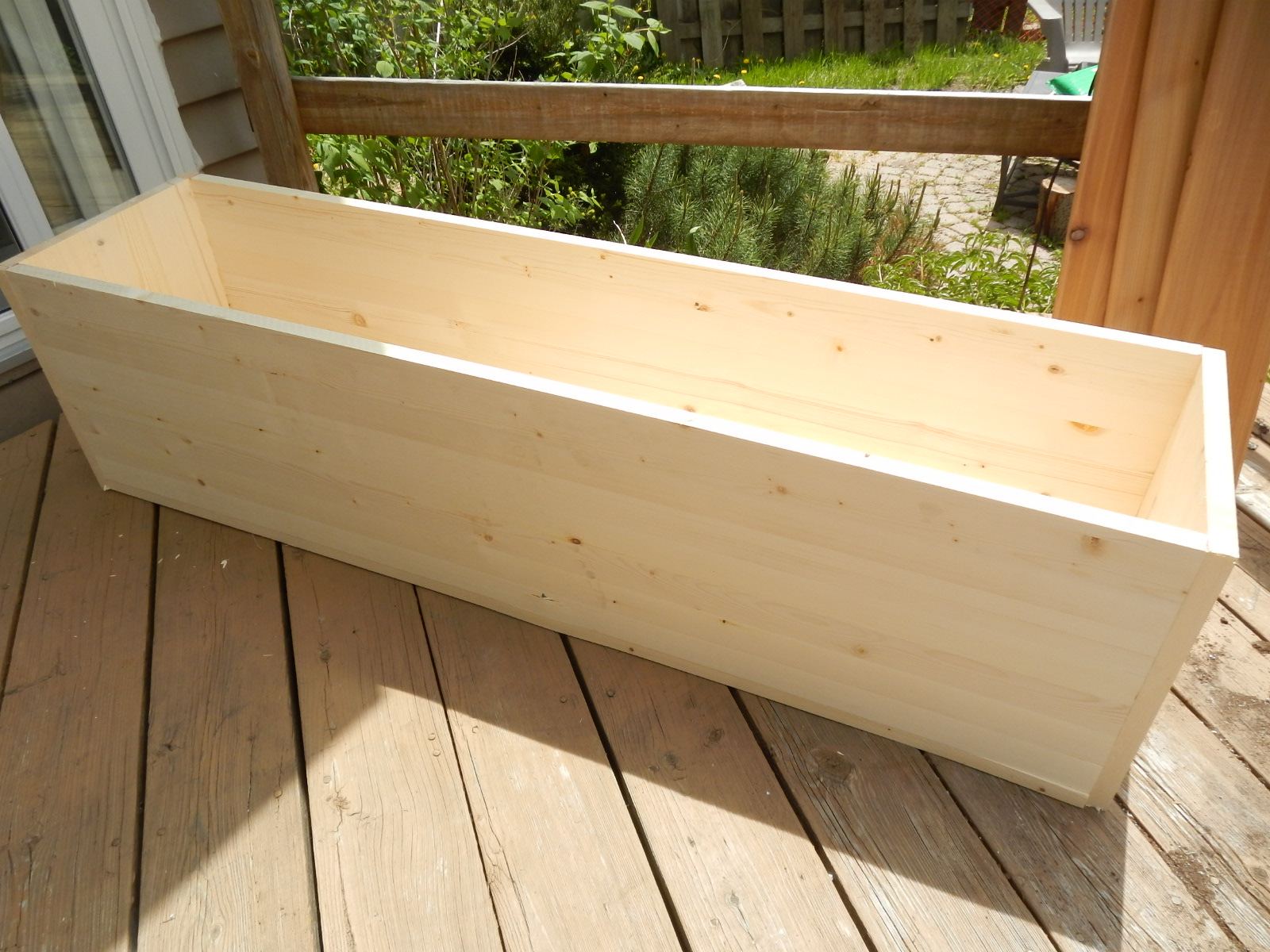 Planting for Privacy – DIY Wood Planter just decorate!